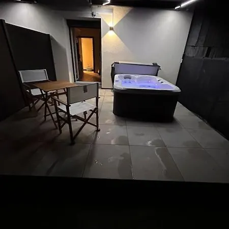 La Secrete Et Son Abrite Нанси