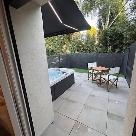 La Secrete Et Son Abrite