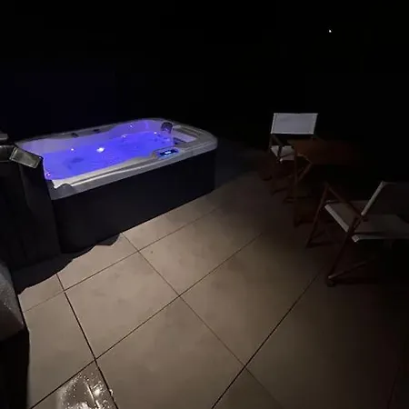 Apartment La Secrete Et Son Abrite *