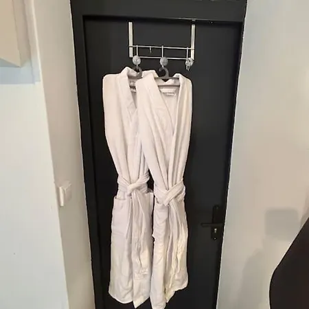 La Secrete Et Son Abrite * Нанси