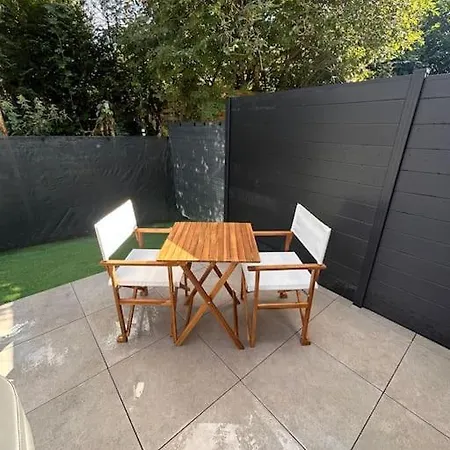 Апартаменты La Secrete Et Son Abrite *