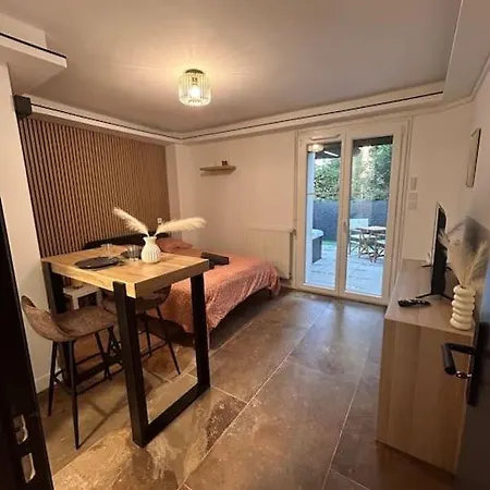 Apartment La Secrete Et Son Abrite