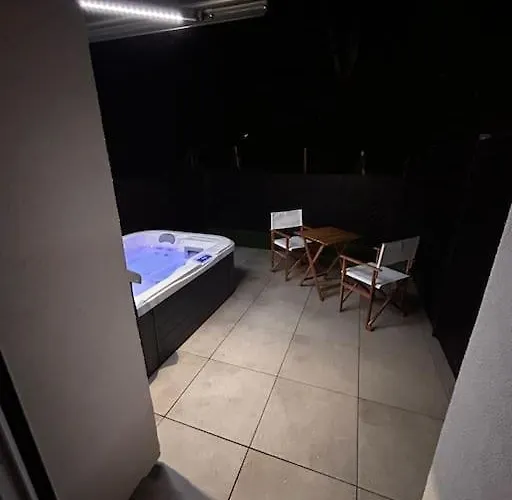 Apartment La Secrete Et Son Abrite